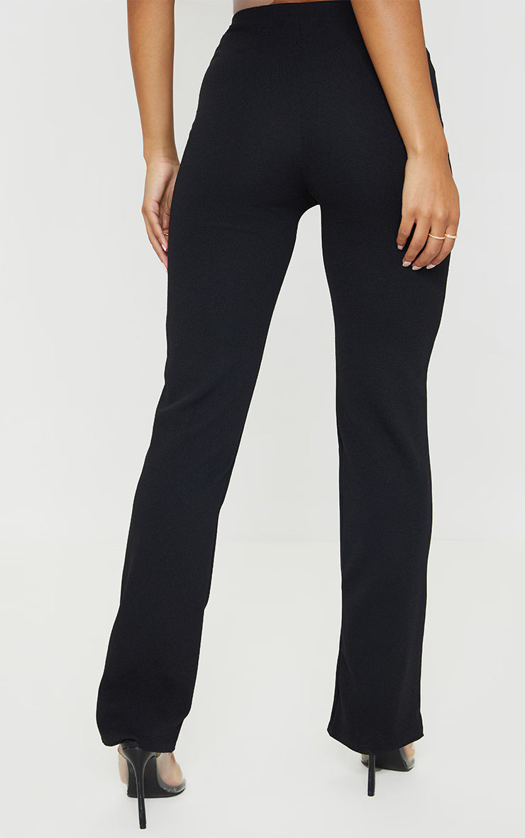 Crne pantalone ravnog kroja od odela