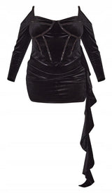 PRETTYLITTLETHING CLASSIC BLACK VELVET FITTED MINI DRESS