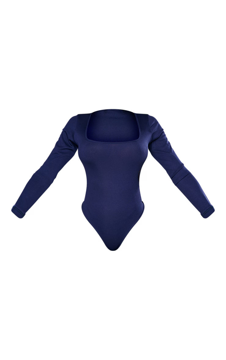 Bodysuit me mëngë të gjata dhe jakë katrore, ngjyrë blu e errët, i përshtatshëm pas trupit